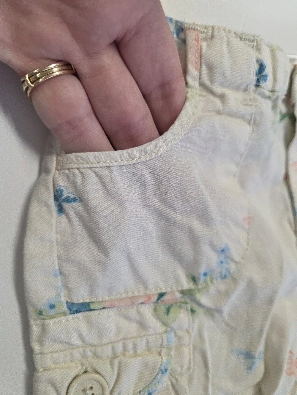 Old Navy Cream Floral Cargo Pants with Pink, Blue & Green Accents